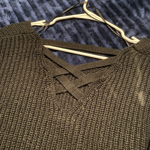 Black sweater - Picture 5 of 5